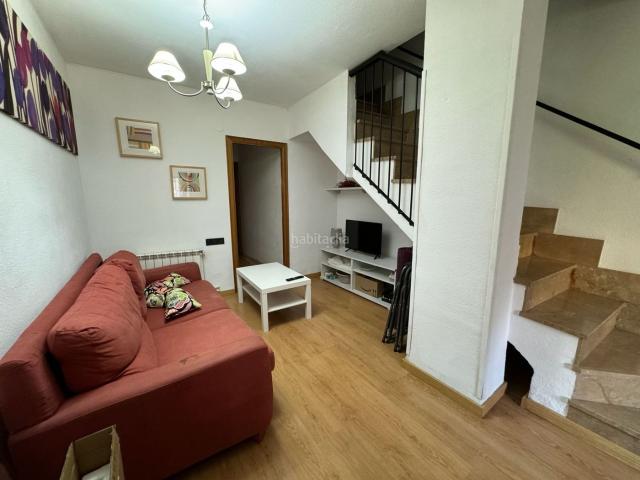Casa adosada en venta en Murcia, El Carmen. Amplia Casa Céntrica con Modernas Comodidades. Casas adosadas.