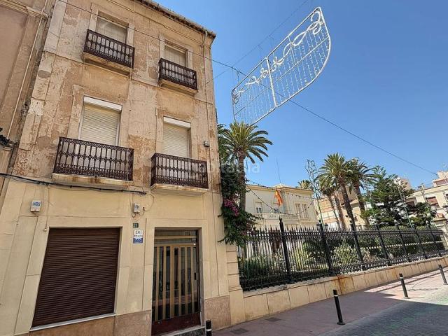 Casa adosada en venta en Novelda. Casas adosadas.