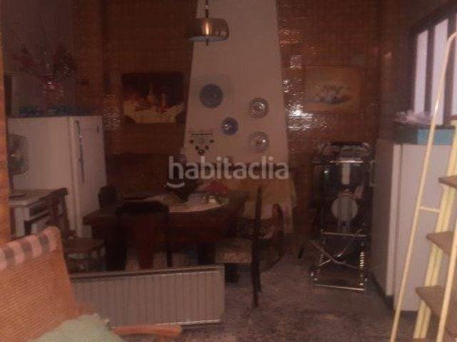 Casa adosada en venta en Novelda. Caserón adosado en el centro de Novelda. Casas adosadas.