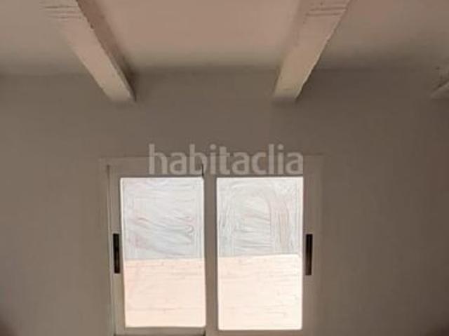Casa adosada en venta en Novelda. Edificio entero planta baja y 3 alturas. Casas adosadas.