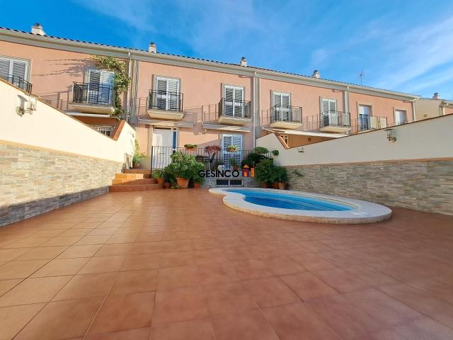 Casa adosada en Venta en Novelé / Novetlè