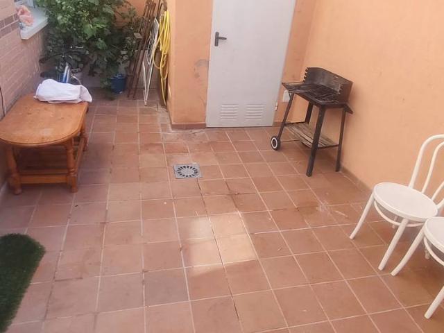 Casa adosada en Venta en Novés