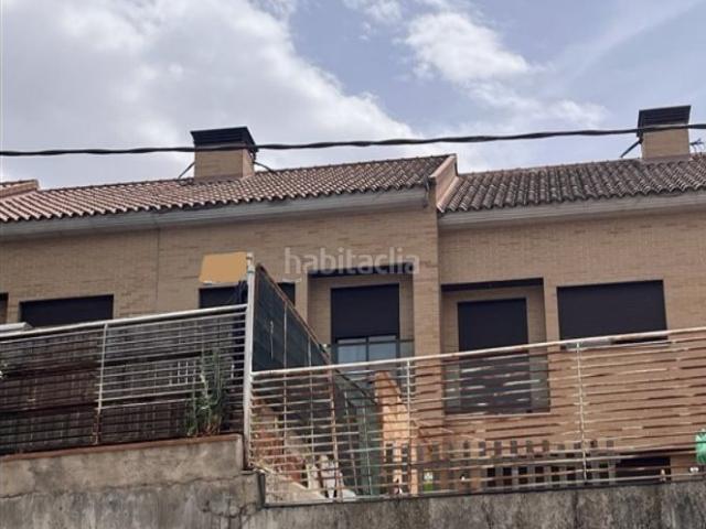 Casa adosada en venta en Novés. INMUEBLE ALQUILADO SIN ACCESO AL INTERIOR. Casas adosadas.