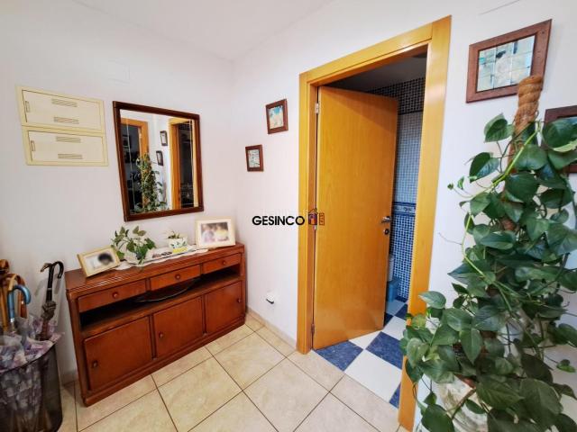 Casa adosada en venta en Novetlè. ADOSADO CON PISCINA Y GARAJE PRIVADO. Casas adosadas.
