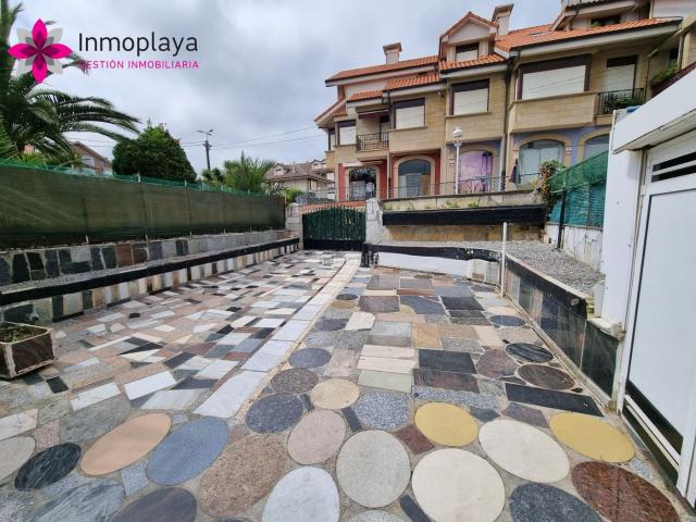Casa adosada en venta en Noja, Tregadín. CASA CON TERRENO EN EL CENTRO DE NOJA. Casas adosadas.