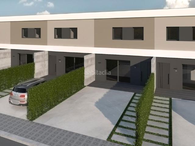 Casa adosada en venta en Navata. CASAS OBRA NUEVA UNIFAMILIAR ADOSADA NAVATA ALT EMPORDÀ. Casas adosadas.