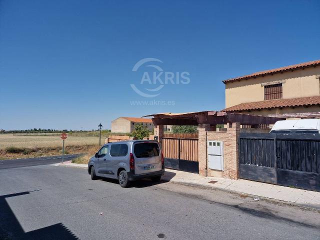 Casa adosada en Venta en Nambroca