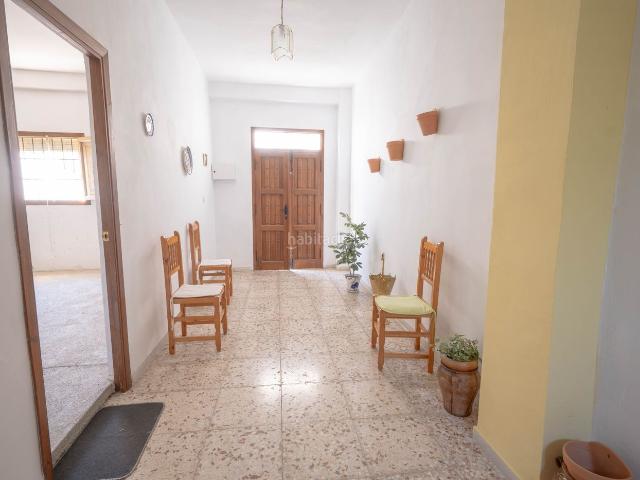 Casa adosada en venta en Nevada. Amplia casa Alpujarreño con gran potencial en Mairena Nevada Granada. Casas adosadas.