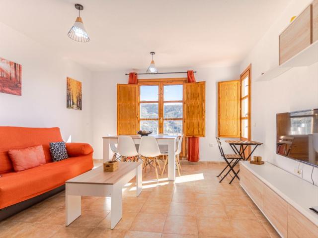 Casa adosada en venta en Nevada. Casa en la alpujarra. Casas adosadas.