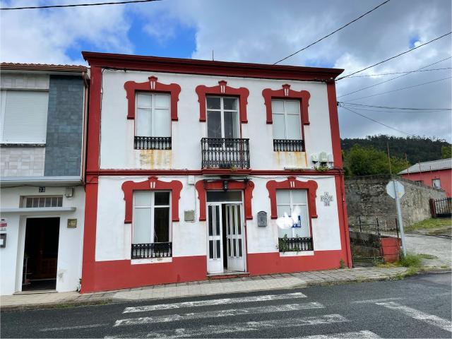 Casa adosada en Venta en Neda