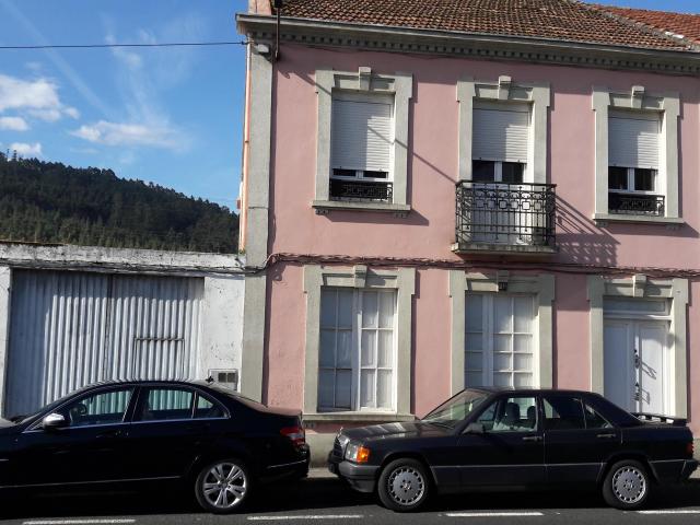 Casa adosada en Venta en Neda
