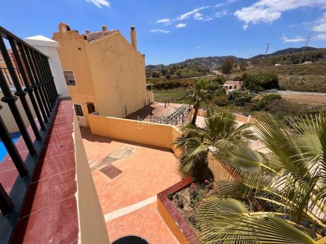 Casa adosada en venta en Nerja, Avda Pescia Ctra de Frigiliana. Adosado en venta en Urbanización La Noria, 1 dormitorio. Casas adosadas.