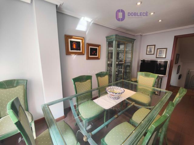 Casa adosada en venta en Nigrán, Nigrán Centro. MAGNIFICA VIVIENDA ADOSADA CON PISCINA EN NIGRÁN. Casas adosadas.