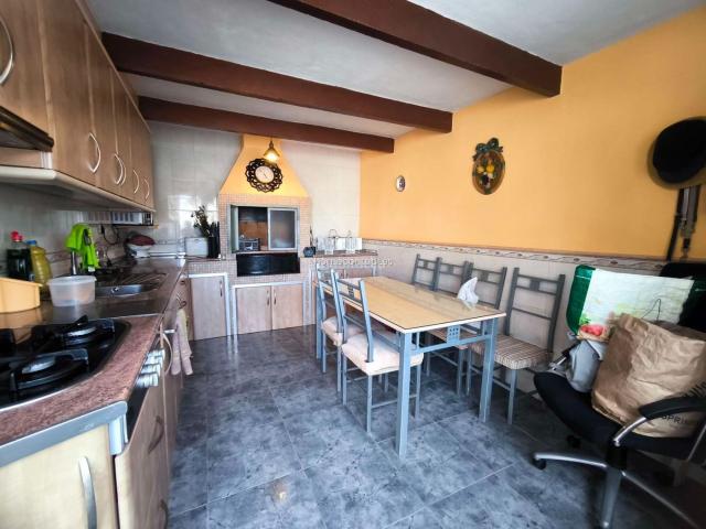 Casa adosada en venta en Nucia la, Barranco Hondo. Encantador chalet adosado de dos plantas. Casas adosadas Nucia.