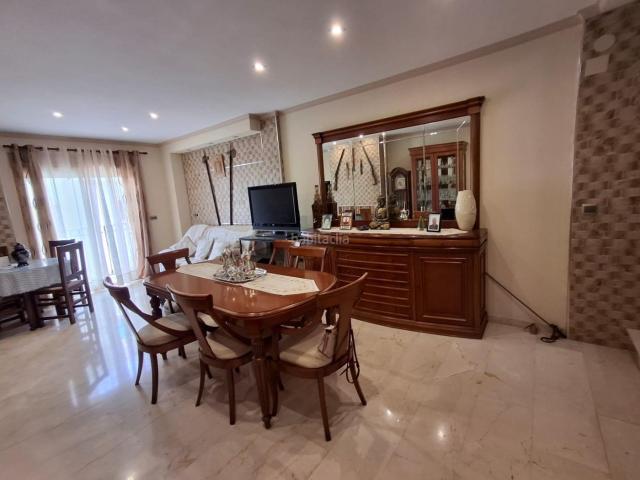 Casa adosada en venta en Nucia la, La Nucia Pueblo. Amplia casa adosada con gran garaje y encanto familiar en La Nucía. Casas adosadas Nucia.