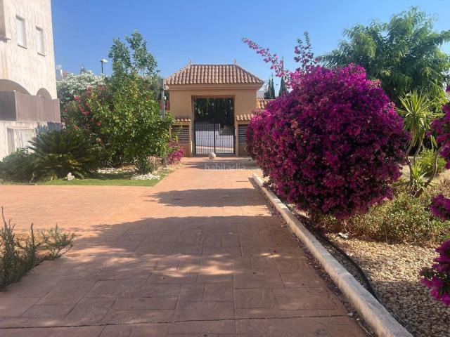 Casa adosada en venta en Nucia la, Montebello Nou Espai. Espectacular adosado con ático, piscina y garaje en LA NUCIA, MONTEBELLO. Casas adosadas Nucia.