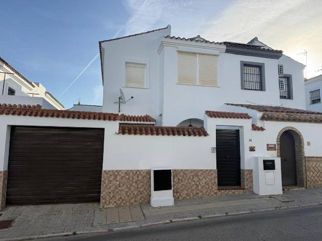 Casa adosada en Venta en Núcleo urbano