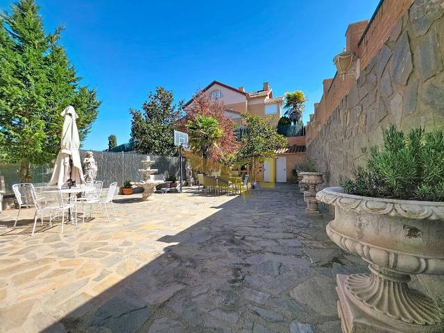 Casa adosada en Venta en Nuevo Aranjuez Ciudad de las Artes