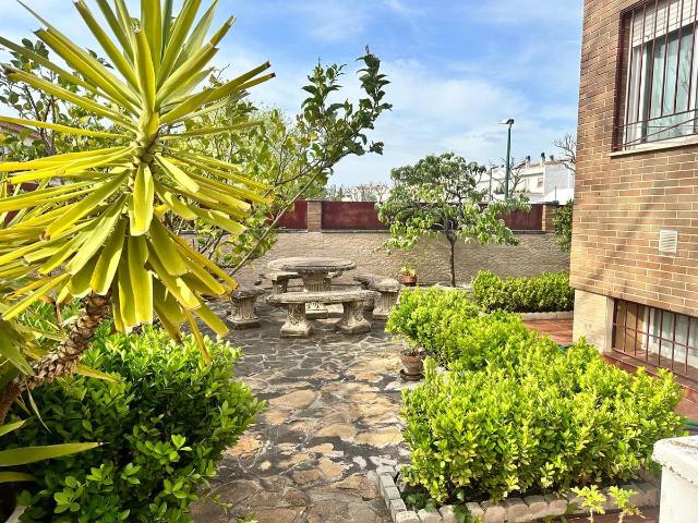 Casa adosada en Venta en Nuevo Parque