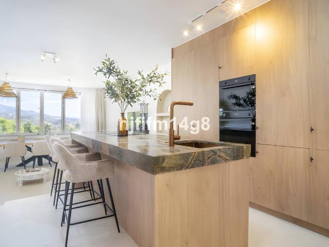 Casa adosada en Venta en Nueva Andalucía centro
