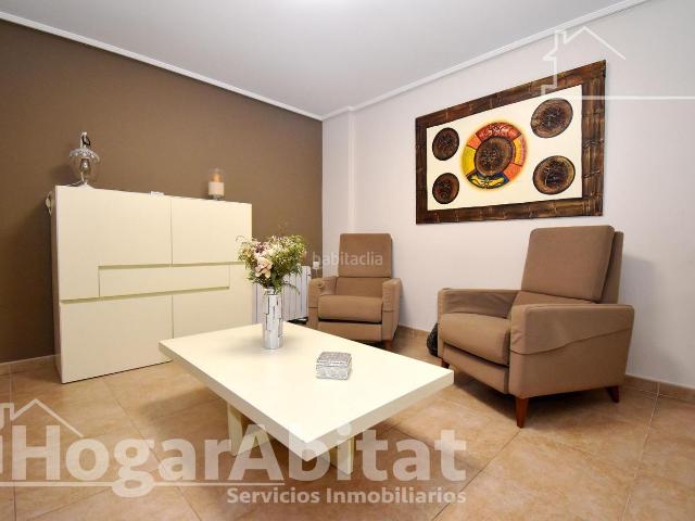 Casa adosada en venta en Nules. ADOSADO ESPECTACULAR! AMPLIO Y LUMINOSO CON GARAJE Y DOS TERRAZAS. Casas adosadas.
