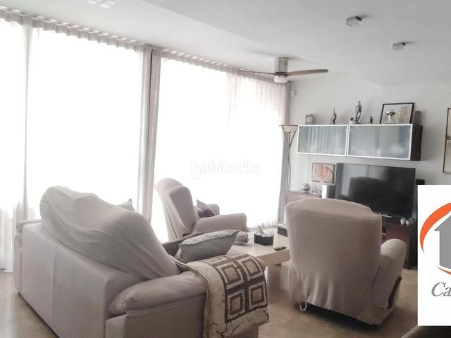 Casa adosada en venta en Nules. Adosado esquinero. Casas adosadas.