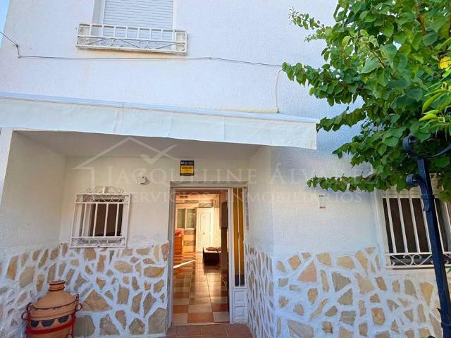 Casa adosada en Venta en Numancia de la Sagra