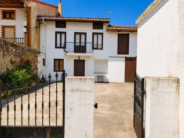 Casa adosada en Venta en Soto de la Marina