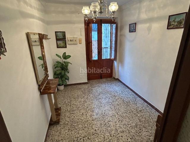 Casa adosada en venta en Sayalonga. Casa centro de sayalonga + azotea solarium. Casas adosadas.
