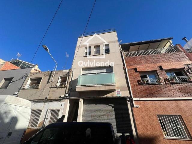 Casa adosada en venta en Sabadell, Ca n'Oriac. Casa adosada de 3 plantas en Sabadell. Casas adosadas.