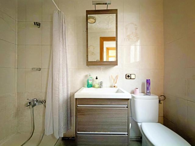 Casa adosada en venta en Sabadell, Ca n'Oriac. Casa Adosada en Planta con Terraza en Venta en Ca nOriac. Casas adosadas.