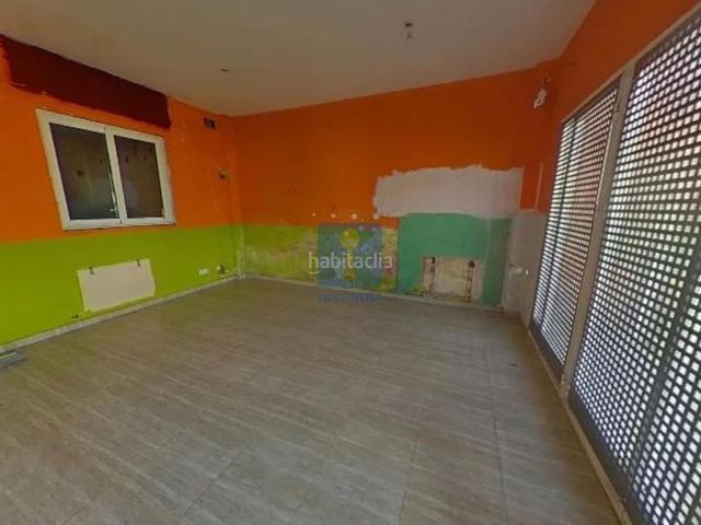 Casa adosada en venta en Sabadell, Can Puiggener. Casa de 11 habitaciones en venta en el centro de Sabadell, Barcelona. Casas adosadas.