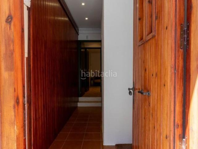 Casa adosada en venta en Sabadell, Centre. CASA TIPUS ANGLESA EN VENDA, AL CENTRE DE SABADELL. Casas adosadas.