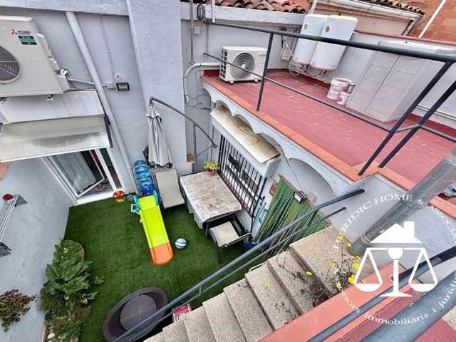 Casa adosada en venta en Sabadell, de 114 m² 4 habitaciones por 335.000