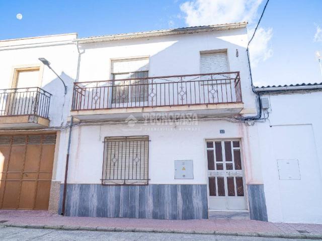Casa adosada en Venta en Sabiote