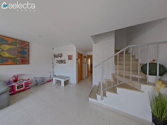 Casa adosada en Venta en Sagra