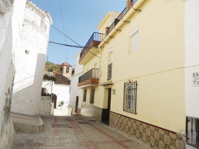 Casa adosada en Venta en Salares