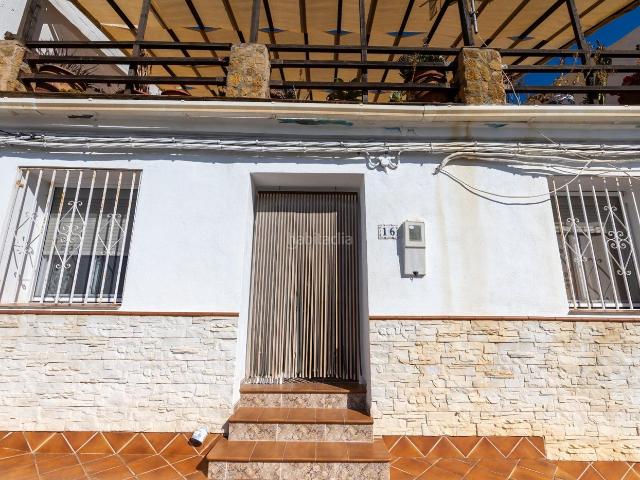 Casa adosada en venta en Salobreña, La Caleta La Guardia. Adosado con Encanto en La Caleta, Salobreña A 50 Metros del Mar. Casas adosadas.