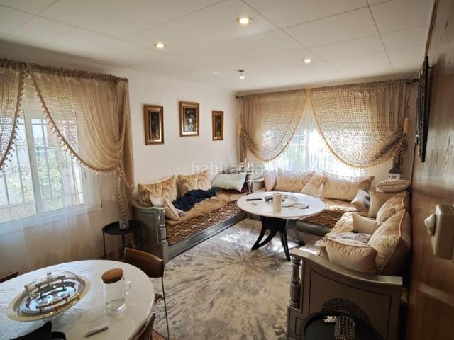 Casa adosada en venta en Salt, Veïnat. Casa con jardín en una sola planta en Salt. Casas adosadas.