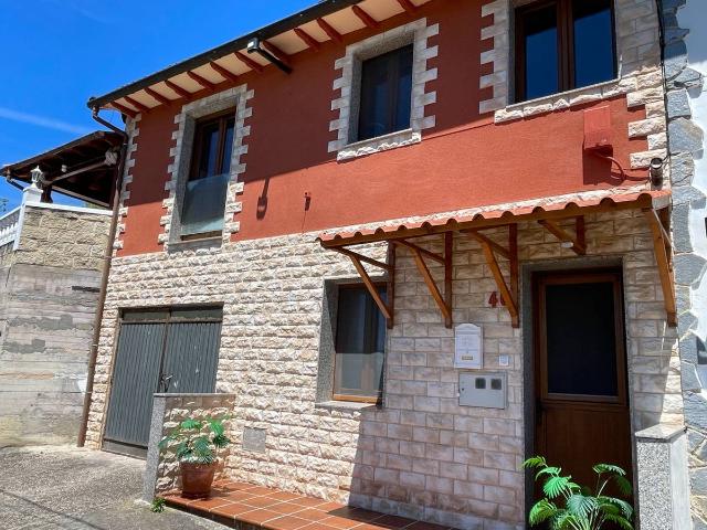 Casa adosada en Venta en Sama