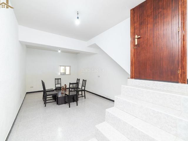 Casa adosada en venta en San Martín de Valdeiglesias. Casa de pueblo de 73m2. Casas adosadas San Martín de.