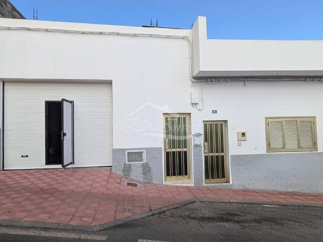 Casa adosada en Venta en San Miguel