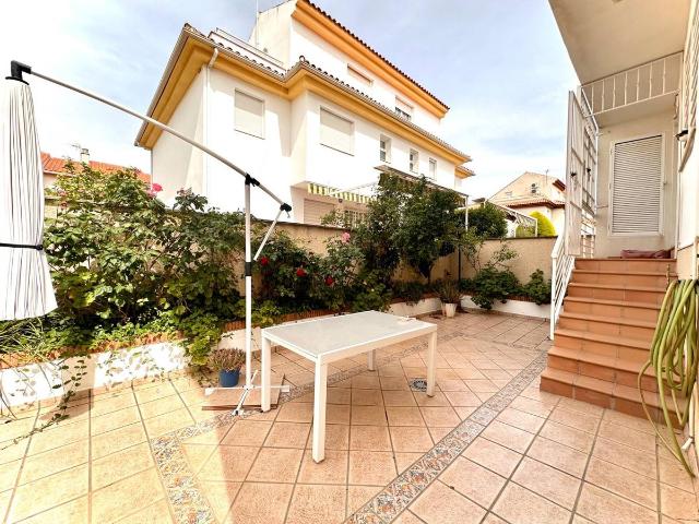 Casa adosada en Venta en San Miguel
