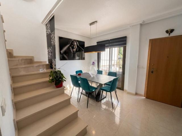 Casa adosada en venta en San Miguel de Salinas. BUNGALOW REFORMADO CON 3 DORMITORIOS, TERRAZAS Y SOLARIUM EN SAN MIGUEL DE SALINAS. Casas adosadas San Miguel de.