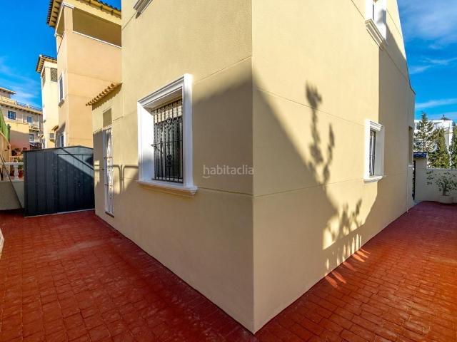 Casa adosada en venta en San Miguel de Salinas. Casas adosadas San Miguel de.