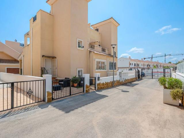 Casa adosada en Venta en San Miguel de Salinas