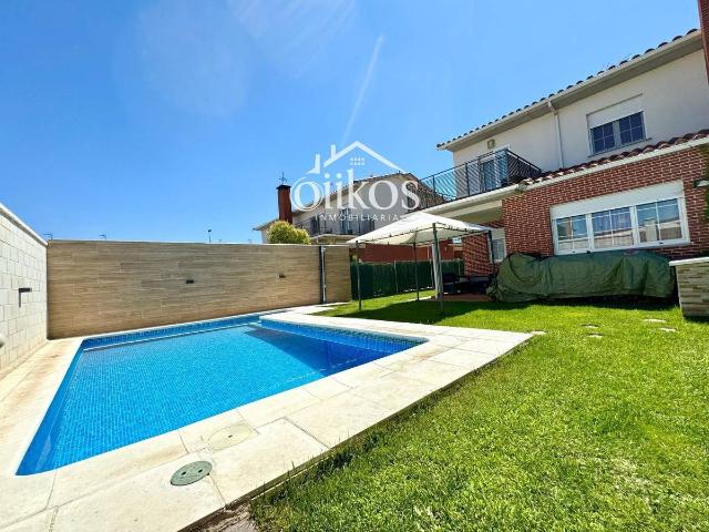 Casa adosada en Venta en San Morales