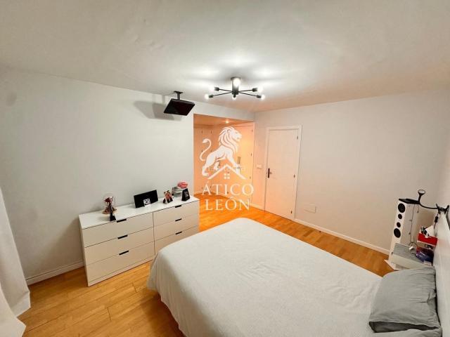 Casa adosada en venta en San Andrés del Rabanedo, San Andrés del Rabanedo Pueblo. Espectacular chalet moderno con jardín y terraza en San Andrés del Rabanedo. Casas adosadas San Andrés del.