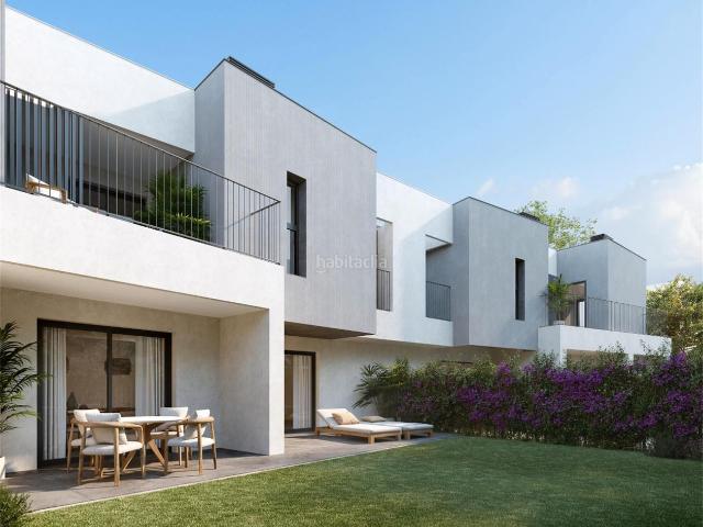 Casa adosada en venta en San Antonio de Benagéber. Casas adosadas San Antonio de.