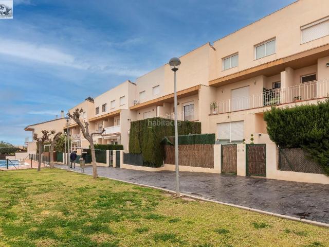 Casa adosada en venta en San Antonio de Benagéber. Fantástico adosado en San Antonio de Benagéber. Casas adosadas San Antonio de.